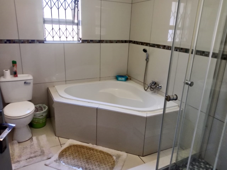 4 Bedroom Property for Sale in Kuruman Northern Cape